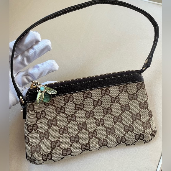 Gucci Canvas Bumble Bee Charm Pochette Shoulder Bag - Picture 5 of 11